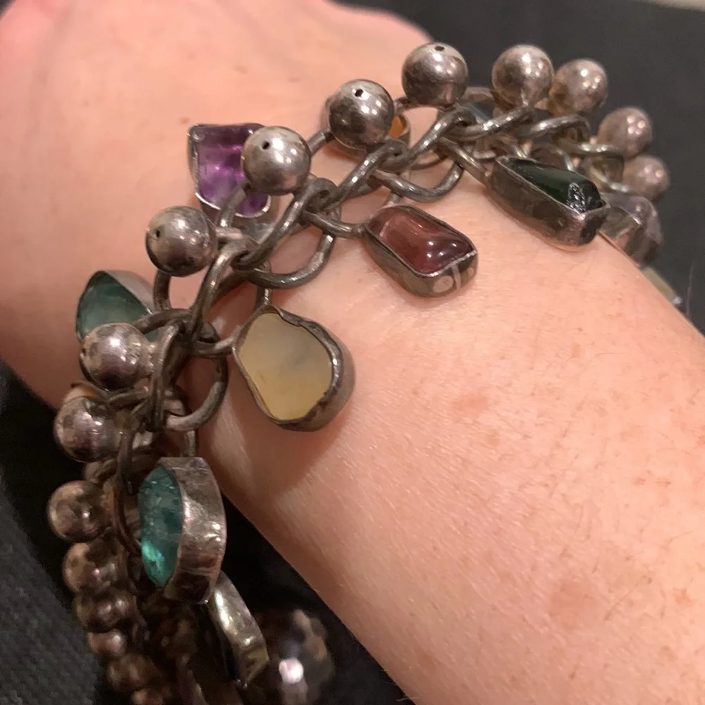 Unique vintage sterling silver and gem bracelet - Picture 10 of 16